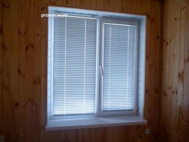 DSC01182__0-1-640x480_c