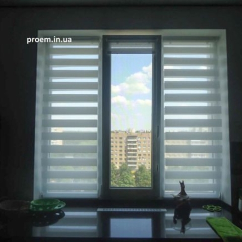 DSC01256__0-1-640x640_c